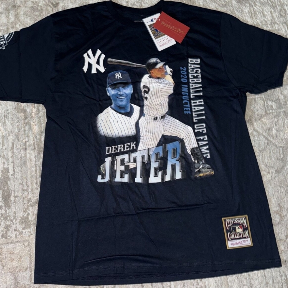 Mitchell & Ness NYY Derek Jeter shirt